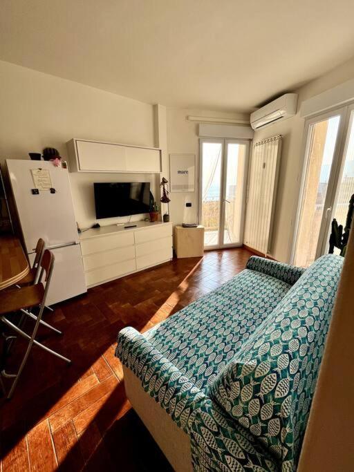 Casa Solymar Lejlighed Vallecrosia Eksteriør billede
